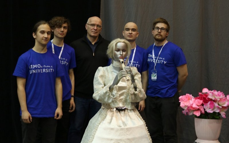 Робот-флейтист принес студентам из Санкт-Петербурга серебро в Сиднее